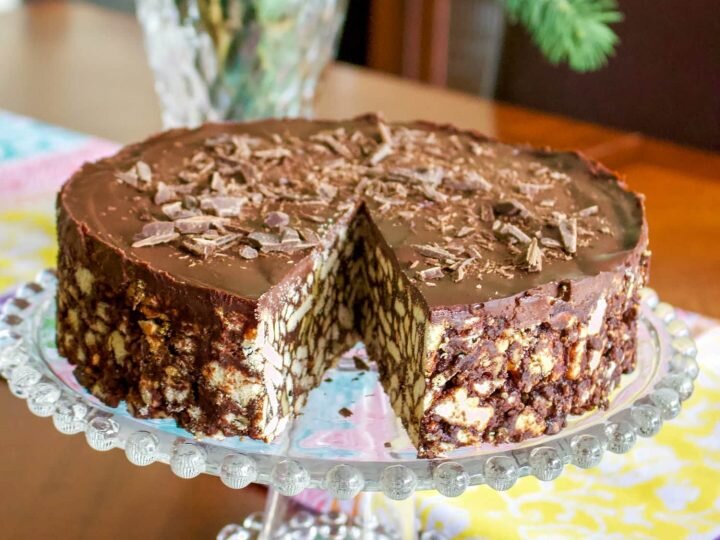 CHOCOLATE BISCUIT CAKE